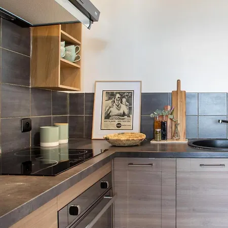 Appartement Vue Mer, Terrasse Et Parking Prive